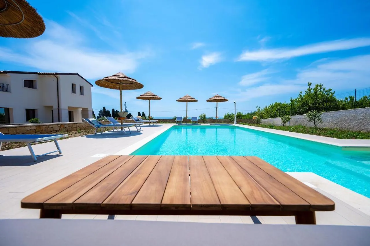 Villa Carmiano Luxury Bedrooms In Avola In The Province Of Syracuse With Spa And Swimming Pool And Wonderful Seaview فندق مبيت وإفطار