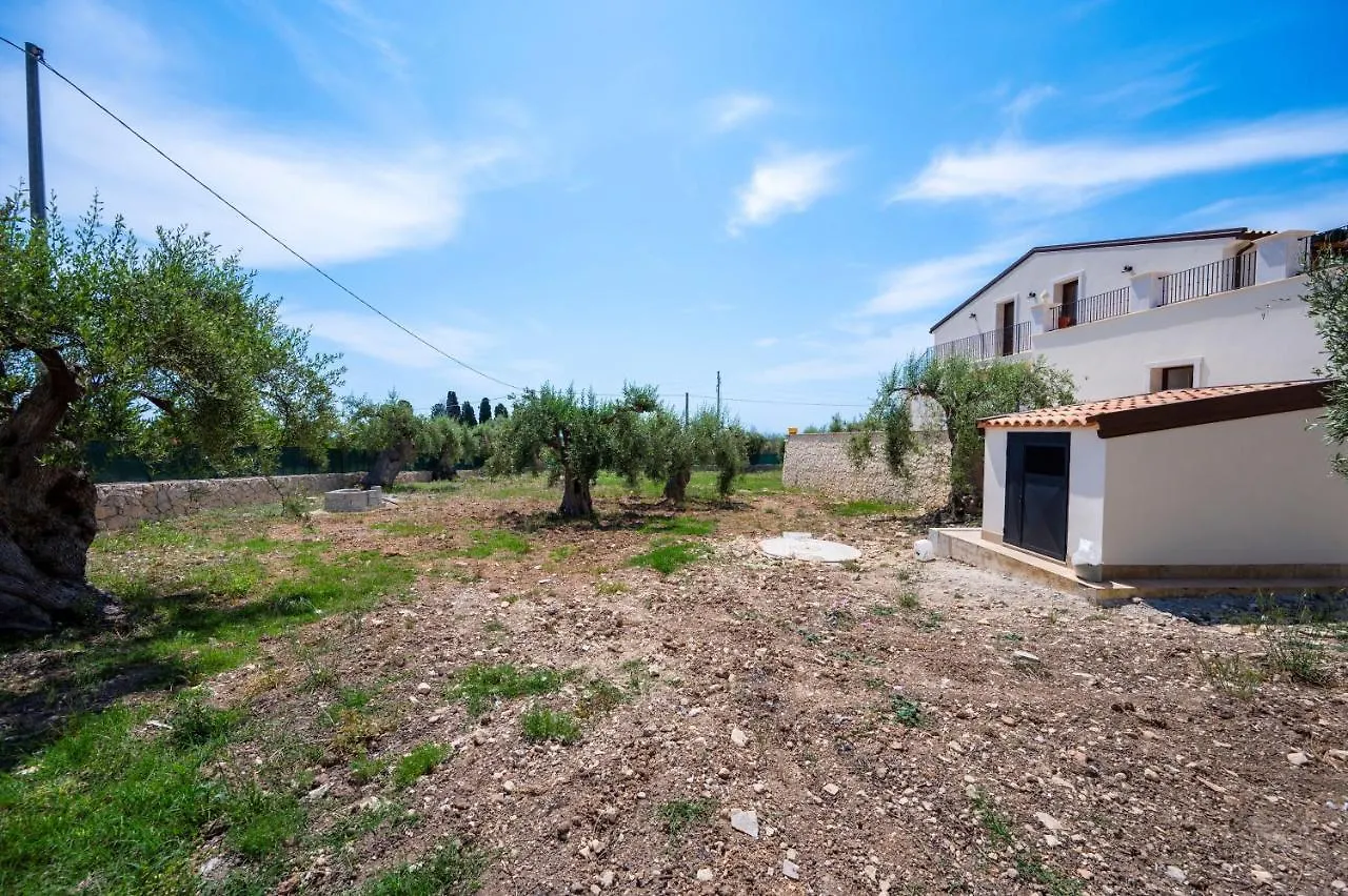 Villa Carmiano Luxury Bedrooms In Avola In The Province Of Syracuse With Spa And Swimming Pool And Wonderful Seaview إيطاليا
