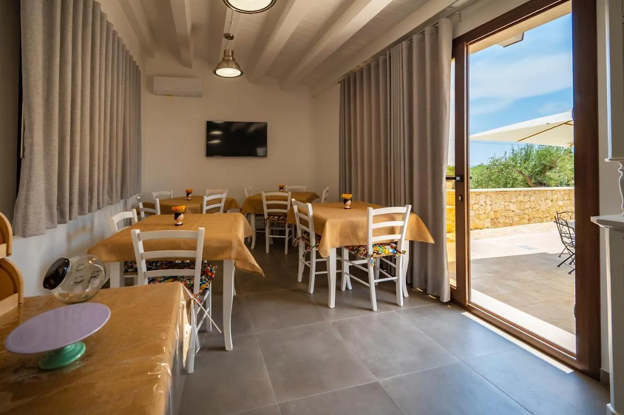 Frühstückspension Villa Carmiano Luxury Bedrooms In Avola In The Province Of Syracuse With Spa And Swimming Pool And Wonderful Seaview Italien