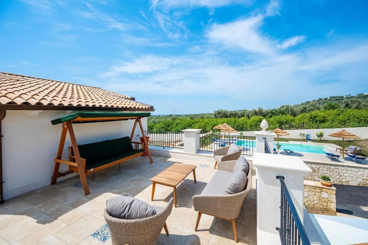 Frühstückspension Villa Carmiano Luxury Bedrooms In Avola In The Province Of Syracuse With Spa And Swimming Pool And Wonderful Seaview