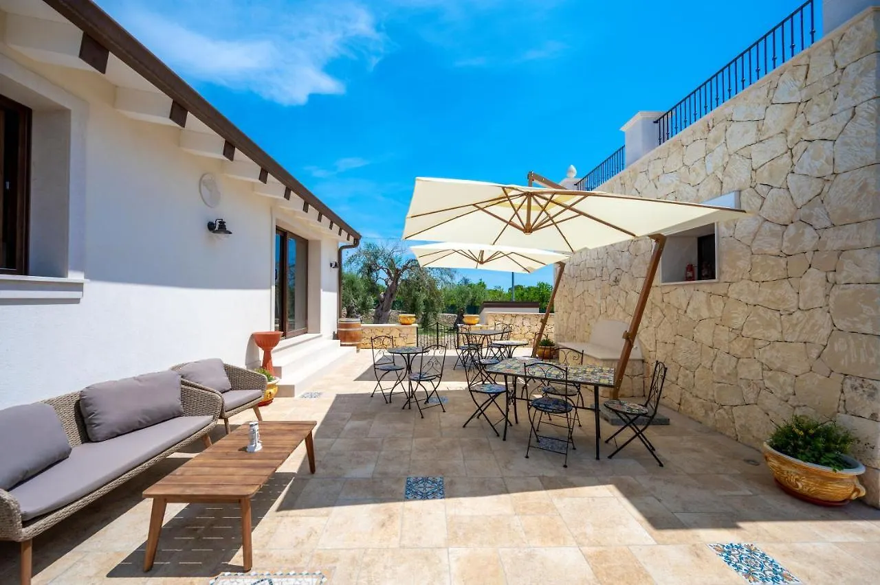 Villa Carmiano Luxury Bedrooms In Avola In The Province Of Syracuse With Spa And Swimming Pool And Wonderful Seaview 0*,  Italien